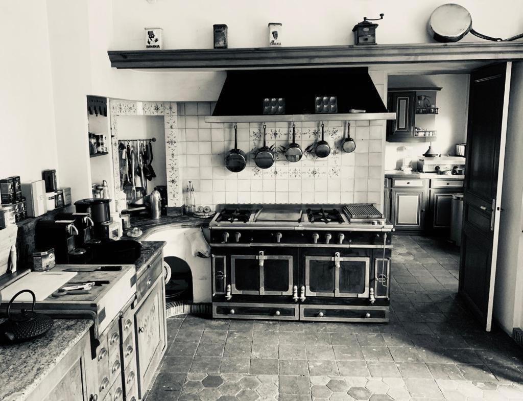 Beautiful Country House Located 50Min From Paris Eiffel Tour - Demeure D'Exception A 50Min De Paris Tour Eiffel Hodent Exterior foto